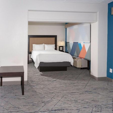 Holiday Inn Express Hotel & Suites Jacksonville Airport By Ihg Exterior foto
