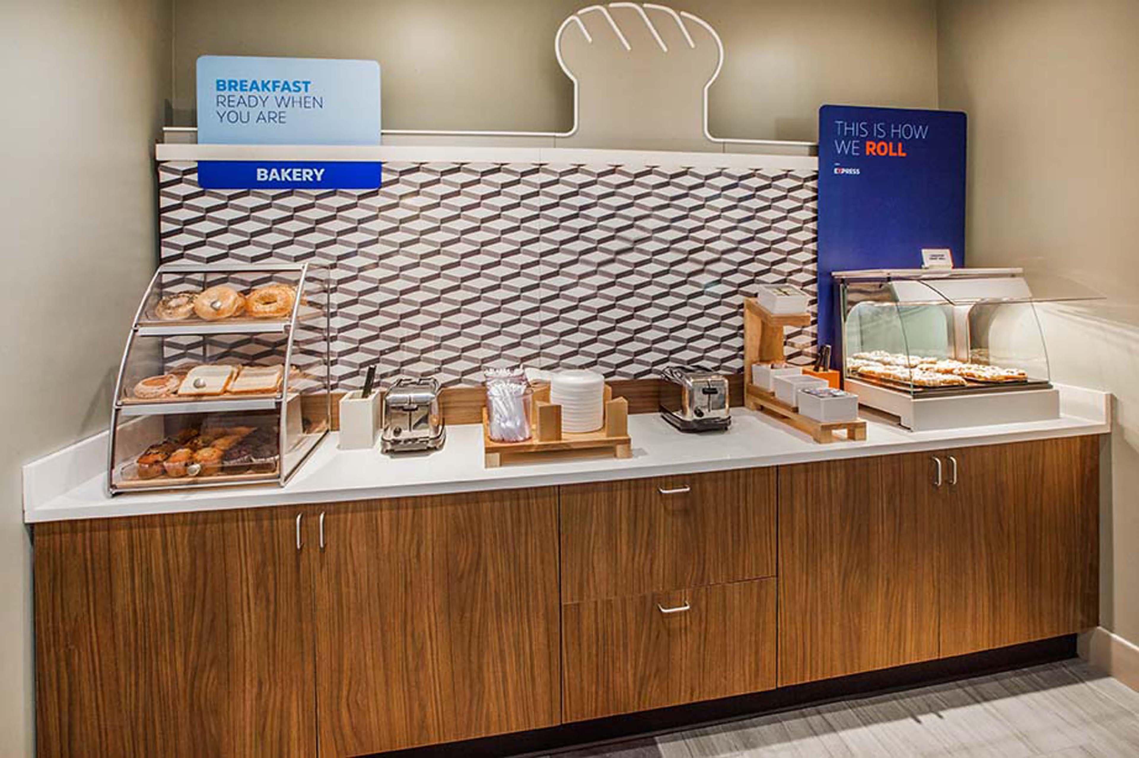 Holiday Inn Express Hotel & Suites Jacksonville Airport By Ihg Exterior foto